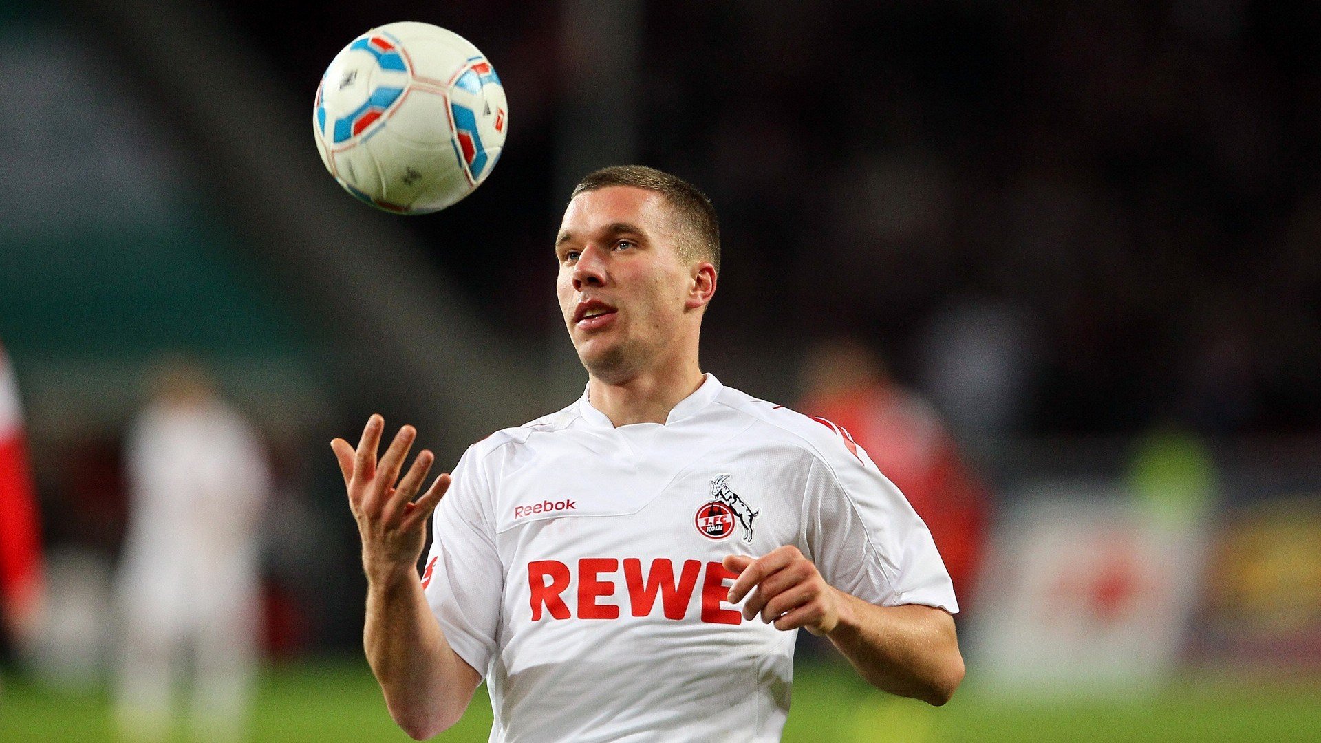 中国足球国际交流日益频繁,合作项目丰富多彩,国际足联中国